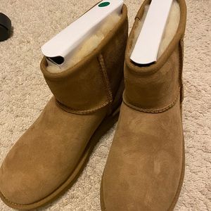 NEW Ugg Classic Mini II Boot in Camel - Size 8